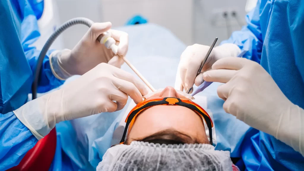 Stomatochirurgie (trhání zubů, osmičky)